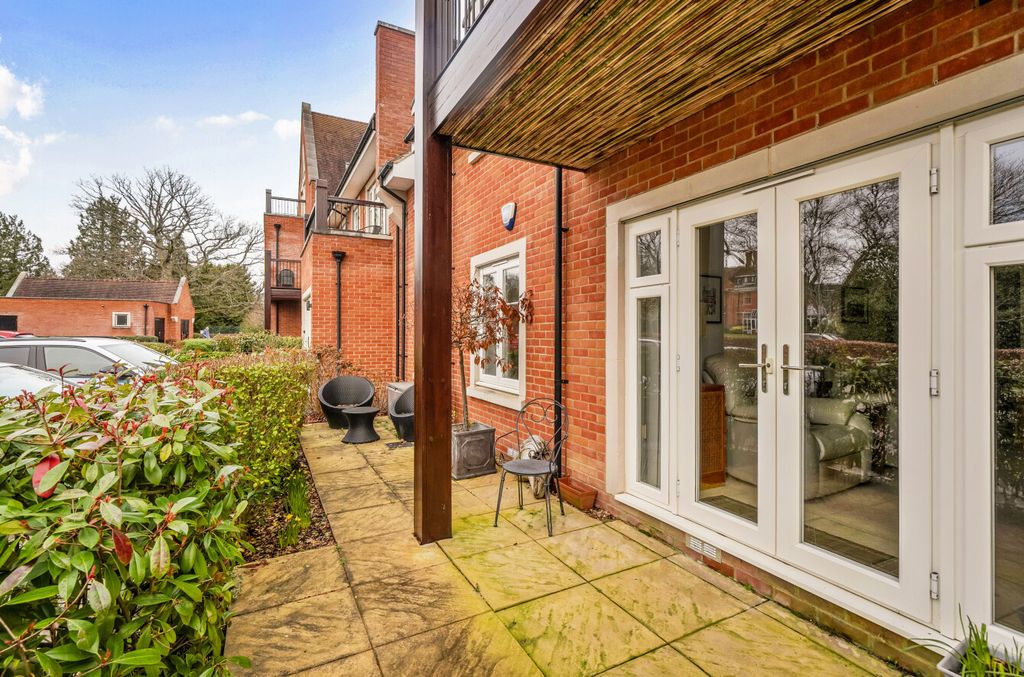 Additional image 3 of 2 bed flat for saleWoolf Drive, Wokingham, Berkshire RG40