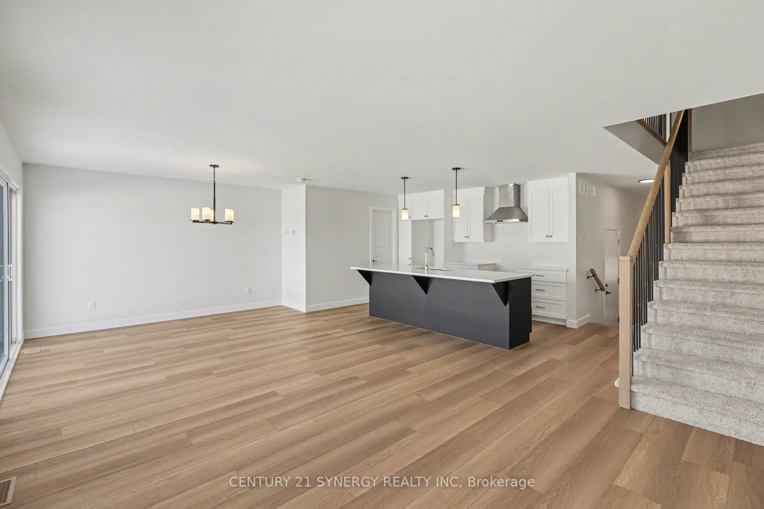 77 Villeneuve Street photo 5