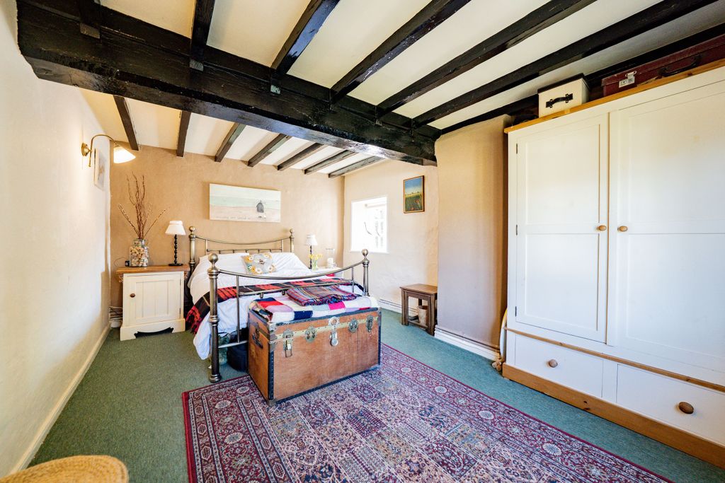 Additional image 10 of 4 bed semi-detached house for saleThe Square, Glenfield, Leicester, Leicestershire LE3