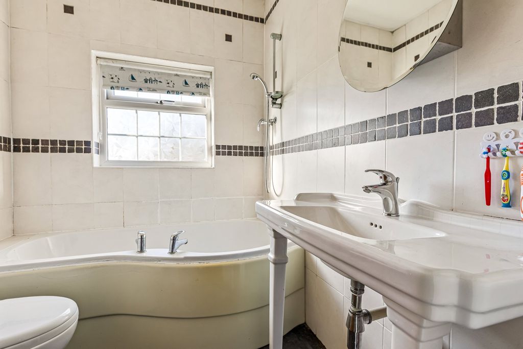 Additional image 12 of 3 bed detached house for salePark Road, Cosby, Leicester LE9