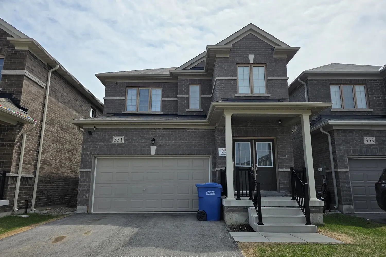 351 Ridley Crescent