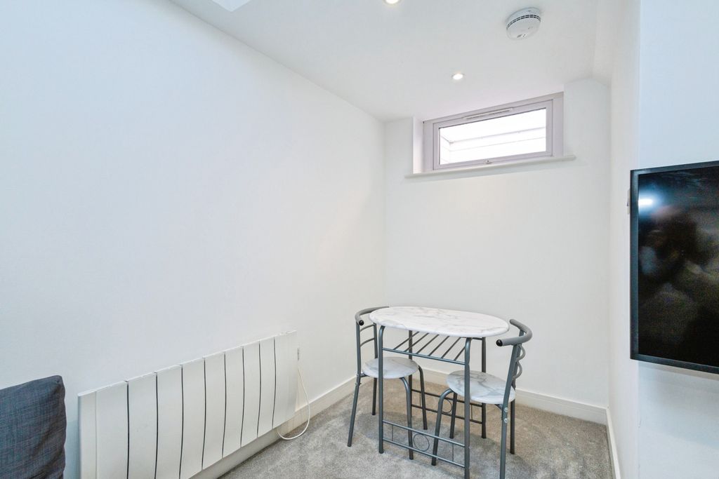 Additional image 6 of 1 bed flat for sale149A London Road, North End, Portsmouth PO2
