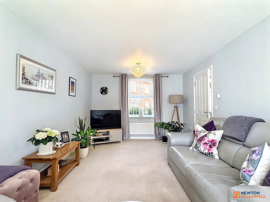 Additional image 2 of 3 bed detached house for saleHeadstock Close, Coalville LE67