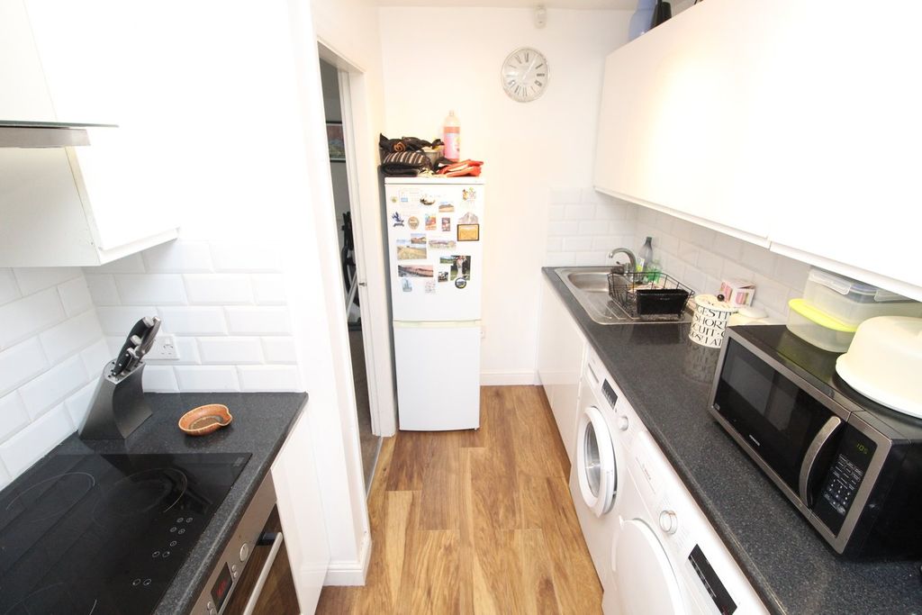 Additional image 6 of 2 bed town house for saleHaybarn Close, Littlethorpe, Leicester LE19