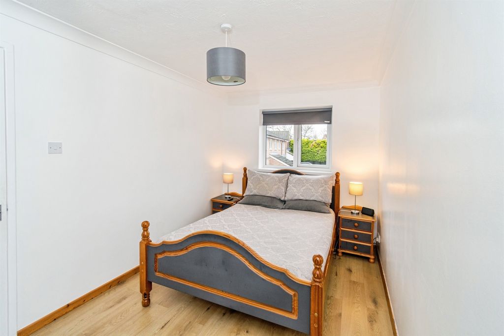 Additional image 16 of 3 bed semi-detached house for saleCowley Close, Southampton SO16
