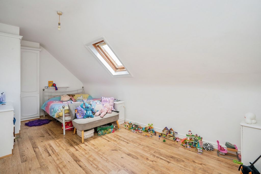 Additional image 20 of 2 bed property for saleGladys Avenue, Portsmouth, Hampshire PO2