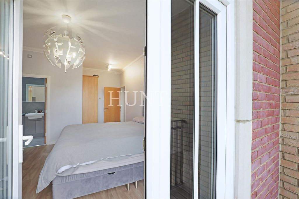 Additional image 22 of 4 bed flat for saleThe Manor, Repton Park, Woodford Green, Essex IG8