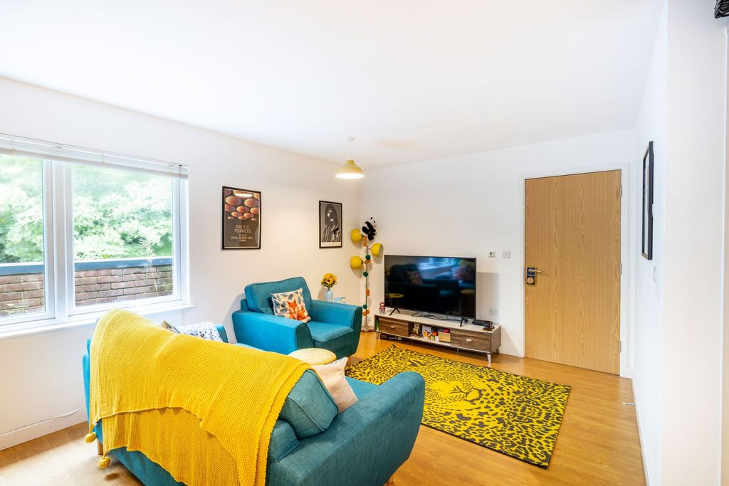 Additional image 3 of 1 bed flat for saleGodstone Road, Whyteleafe CR3