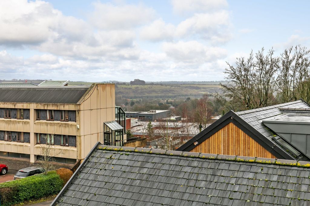 Additional image 3 of 2 bed flat for saleNightingale Park, Winchester SO22
