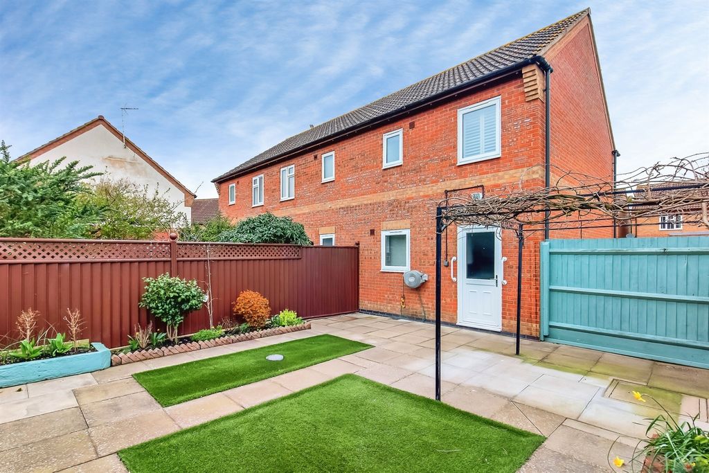 Additional image 3 of 2 bed end terrace house for saleGoodwood Close, Market Harborough LE16