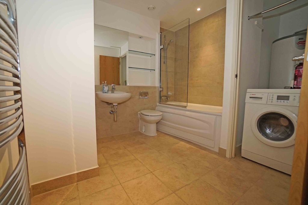 Additional image 13 of 2 bed flat for saleAdmiralty Tower, Portsmouth PO1