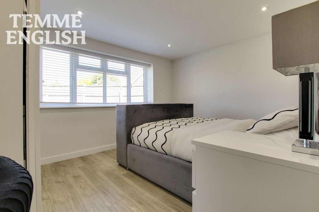 Additional image 16 of 3 bed detached bungalow for saleJersey Gardens, Wickford SS11