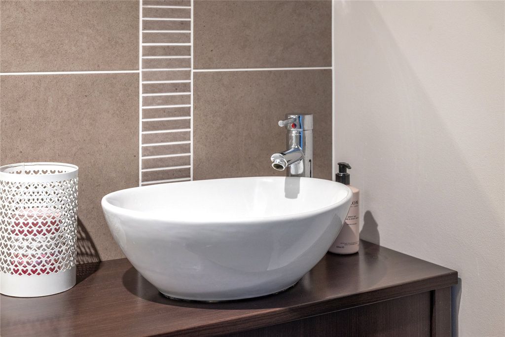 Additional image 11 of 1 bed flat for saleSt Johns, Woking, Surrey GU21