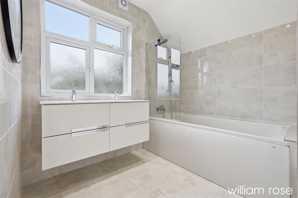 Additional image 25 of 4 bed detached house for salePrinces Avenue, Woodford Green IG8
