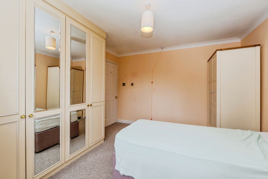 Additional image 11 of 2 bed flat for saleThe Elms, Woodacres Court, Wilmslow SK9