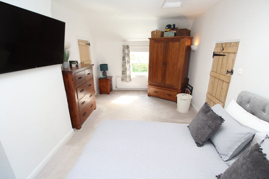 Additional image 13 of 4 bed semi-detached house for saleMain Street, Frolesworth, Lutterworth LE17