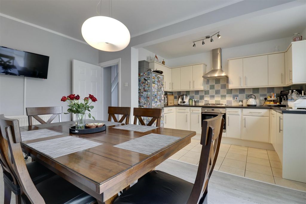 Additional image 25 of 4 bed terraced house for saleLangstone Road, Portsmouth PO3