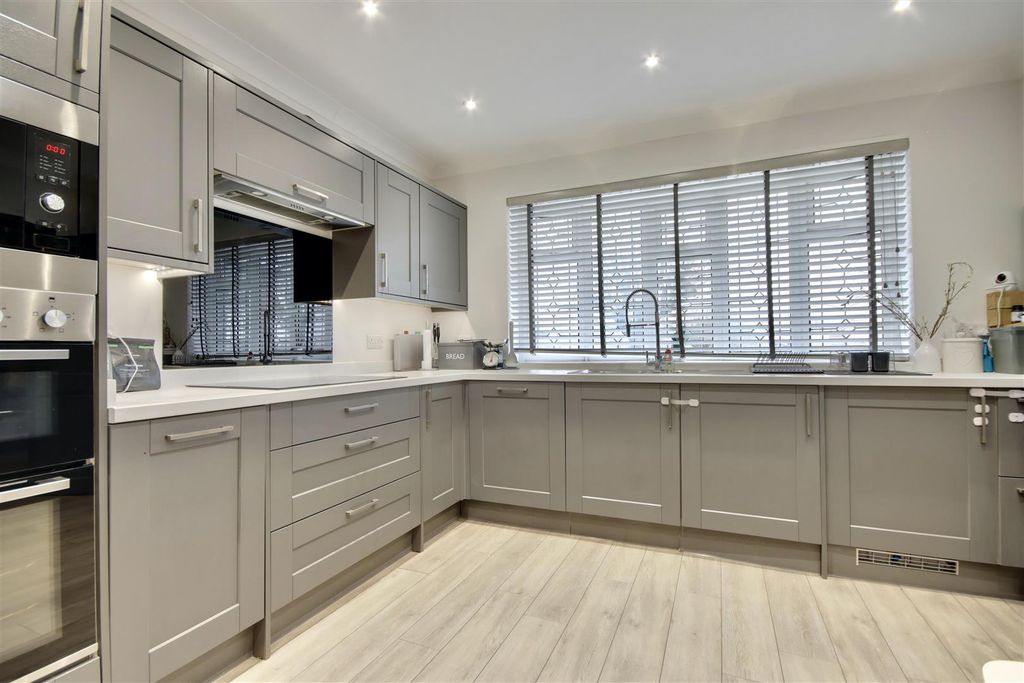 Additional image 2 of 3 bed end terrace house for saleBransbury Road, Southsea PO4