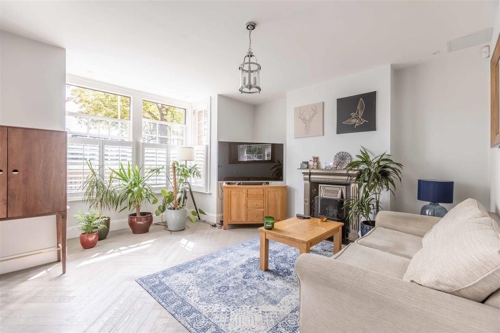 Additional image 4 of 2 bed maisonette for saleSt. Leonards Road, Windsor SL4