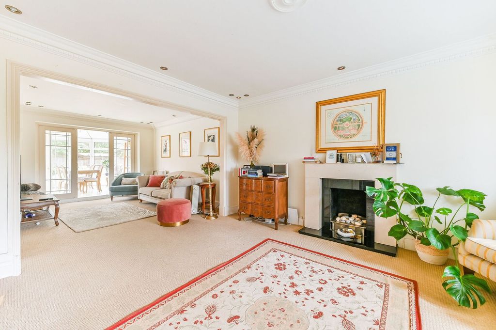 Additional image 2 of 5 bed detached house for saleRoyal Avenue, New Malden, Worcester Park KT4