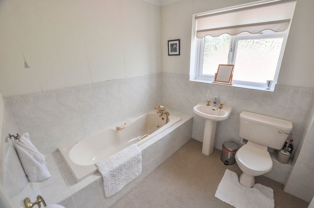 Additional image 16 of 3 bed detached house for saleLonnen Road, Wimborne BH21