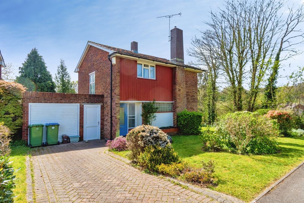 3 bed detached house for saleThe Parkway, Southampton SO16