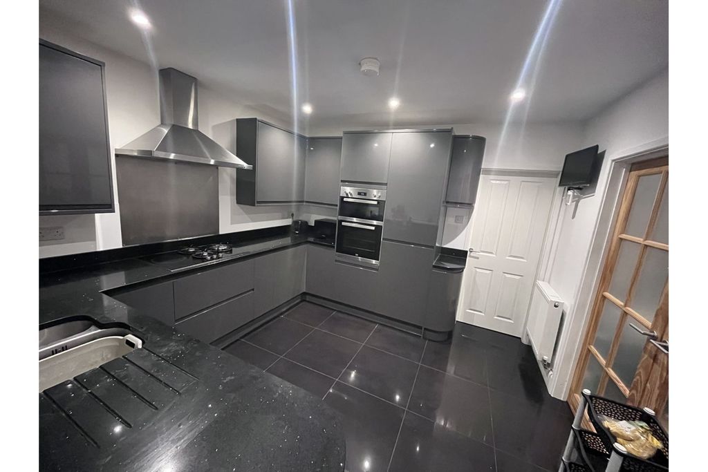 Additional image 7 of 4 bed detached house for saleGuernsey Gardens, Wickford SS11
