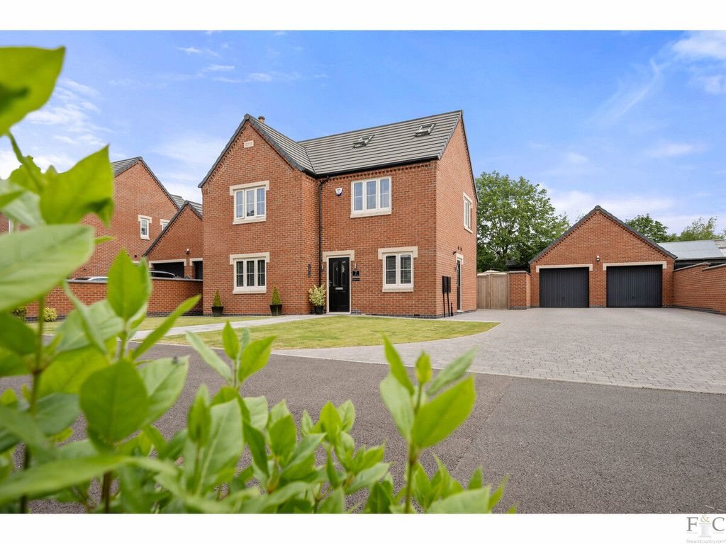 6 bed detached house for saleAlbert Close, Gilmorton LE17