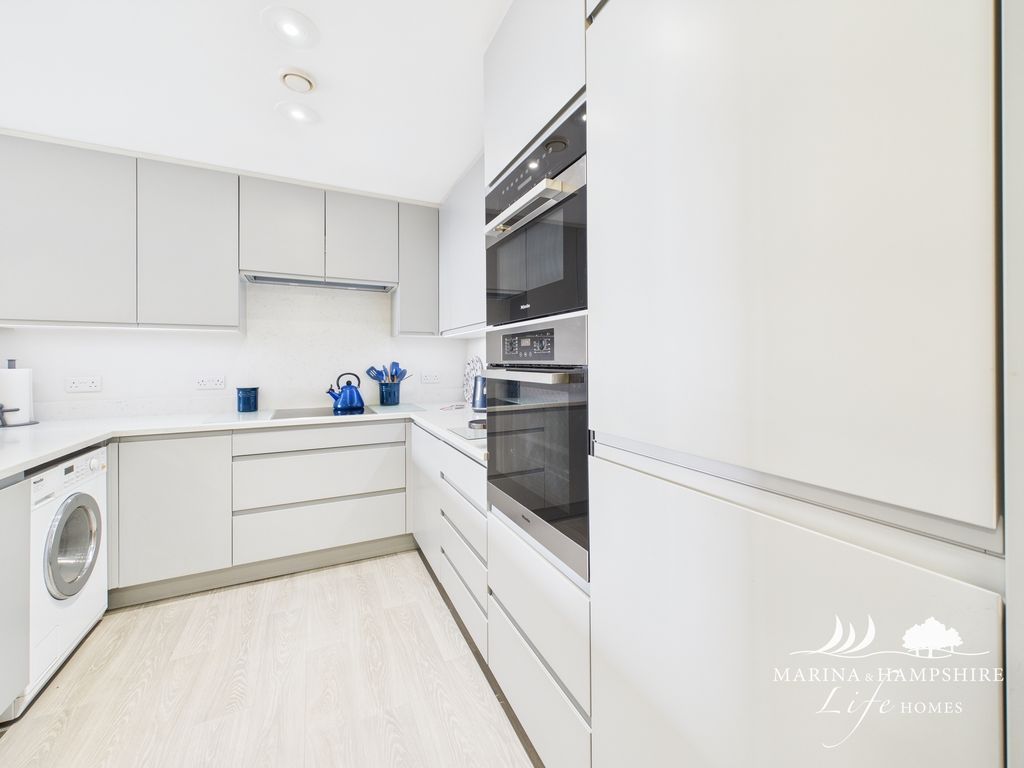 Additional image 20 of 1 bed flat for saleOyster Quay, Port Way, Port Solent PO6