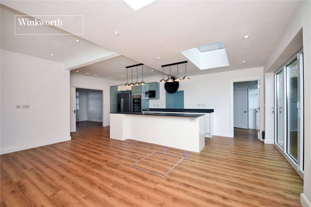 Additional image 11 of 5 bed semi-detached house for saleSt. Clair Drive, Worcester Park KT4