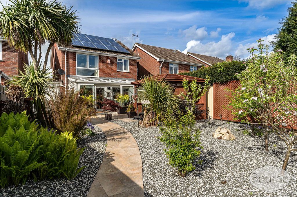 Additional image 26 of 3 bed detached house for saleRiverside Gardens, Old Woking, Woking, Surrey GU22