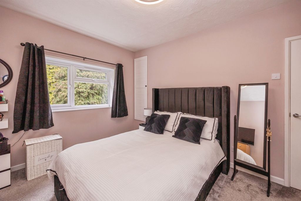 Additional image 11 of 1 bed flat for saleArundel Street, Portsmouth PO1