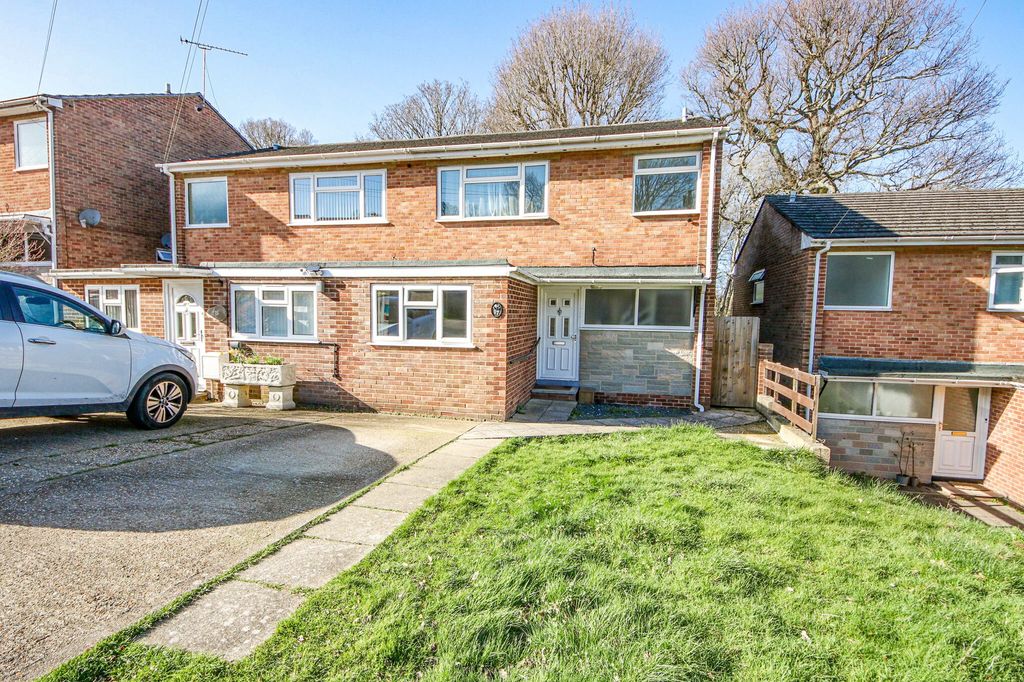 3 bed semi-detached house for saleKesteven Way, Bitterne SO18