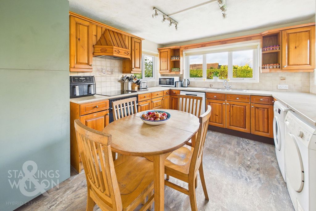Additional image 9 of 5 bed detached house for saleRightup Lane, Wymondham NR18