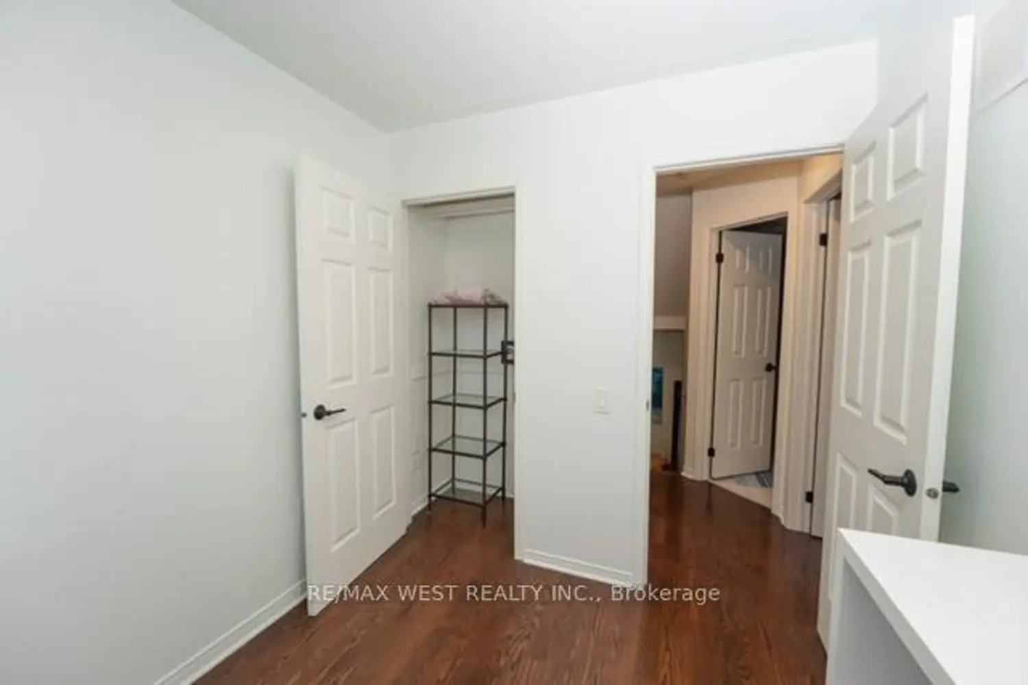 Additional image 11 of 760 Lawrence Avenue 59