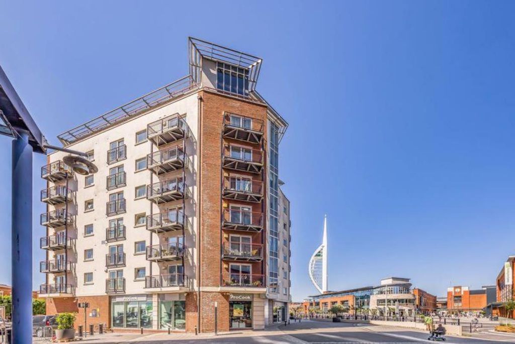 Additional image 4 of 2 bed flat for saleGunwharf Quays, Portsmouth PO1