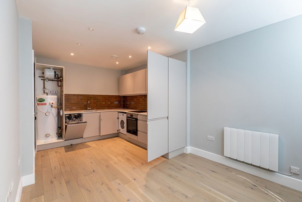 Additional image 3 of 1 bed flat for saleRomsey Road, Southampton SO16