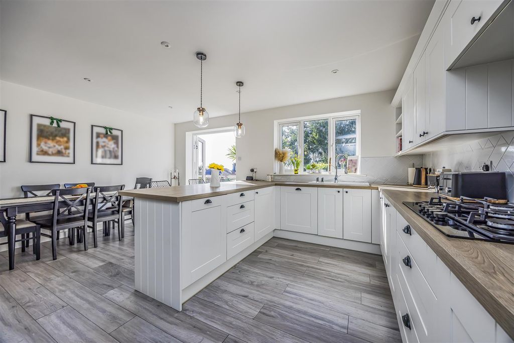 Additional image 8 of 3 bed semi-detached house for salePortsview Avenue, Portchester PO16
