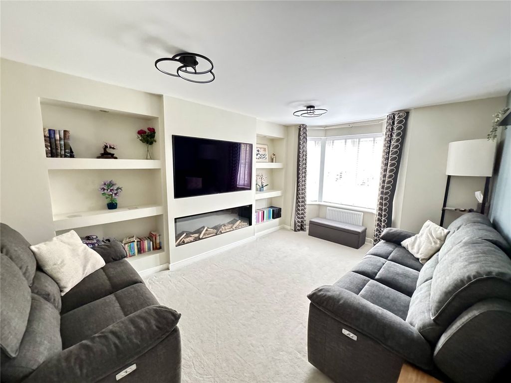 Additional image 3 of 4 bed detached house for saleBunch Grove, Yateley, Hampshire GU46