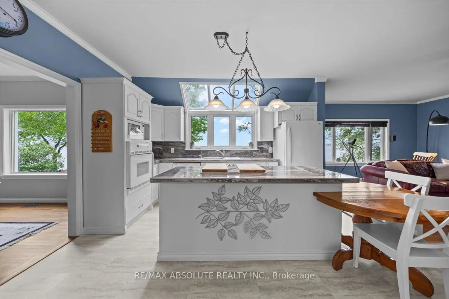 Additional image 6 of 4098 Armitage Avenue
