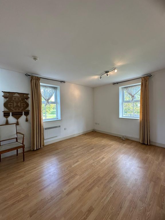 Additional image 16 of 2 bed flat for saleBeaumont Drive, Worcester Park KT4