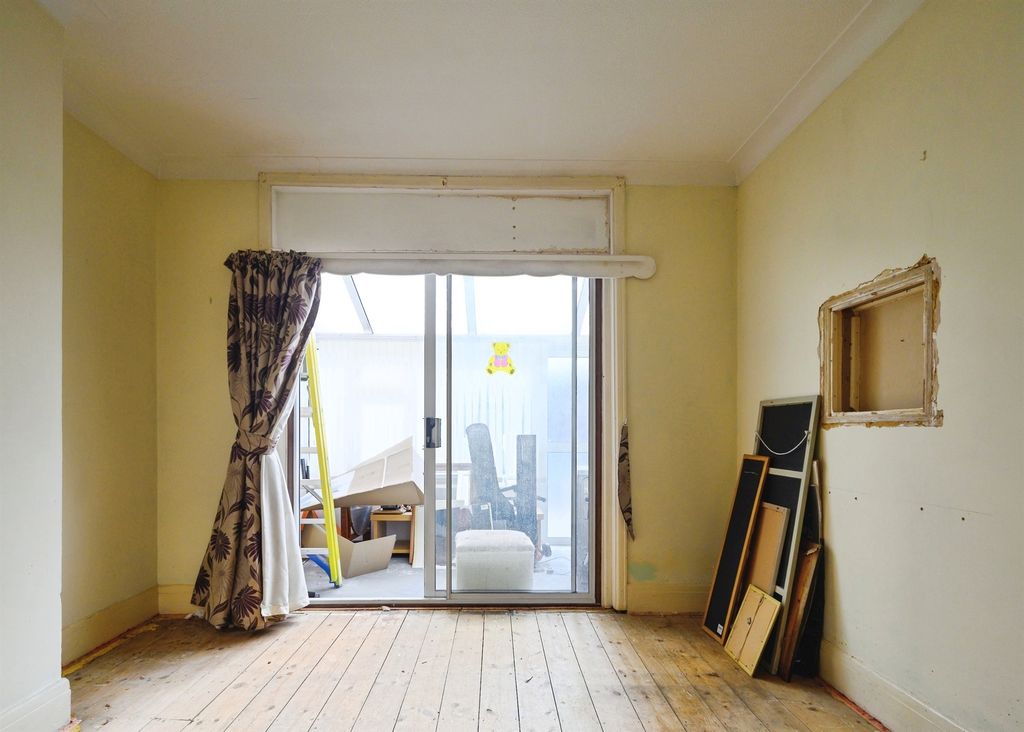Additional image 5 of 4 bed end terrace house for saleStride Avenue, Portsmouth PO3