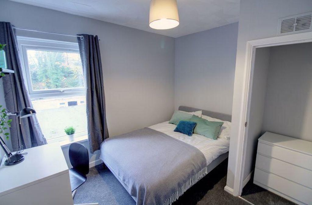 Additional image 11 of 5 bed semi-detached house for saleBurlington Road, Southampton SO15