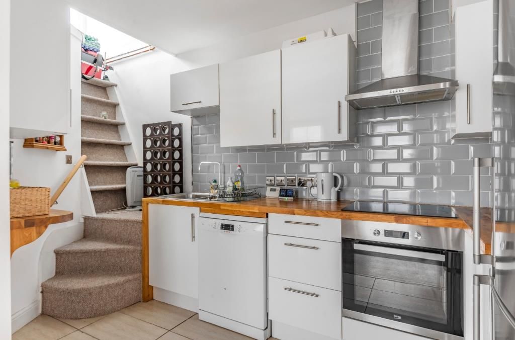 Additional image 4 of 4 bed flat for saleWitney, Oxfordshire OX28