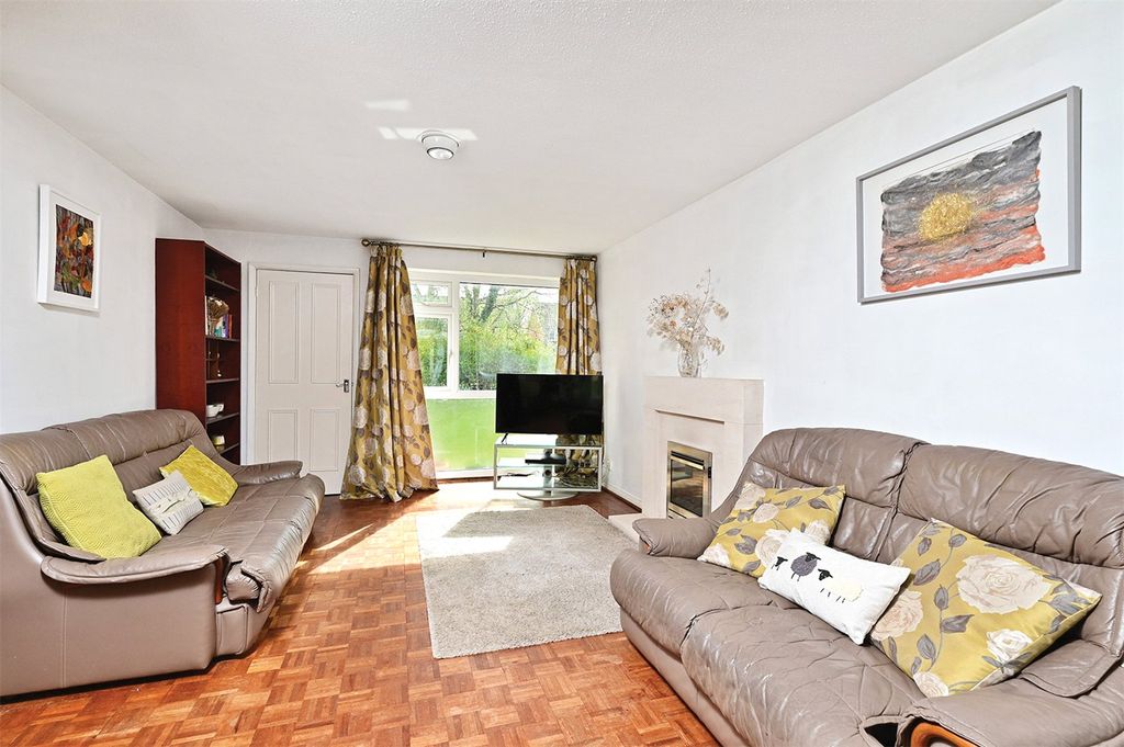 Additional image 2 of 4 bed semi-detached house for saleWeybridge Mead, Yateley, Hampshire GU46