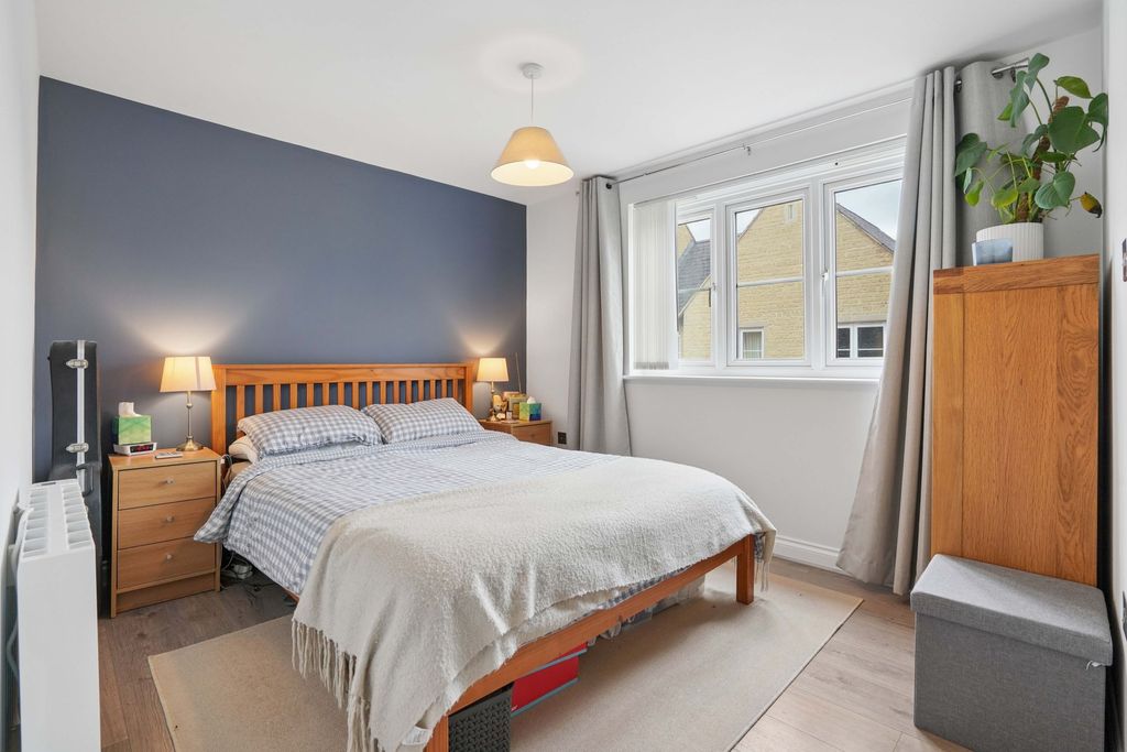 Additional image 7 of 2 bed flat for salePriory Mill Lane, Witney OX28
