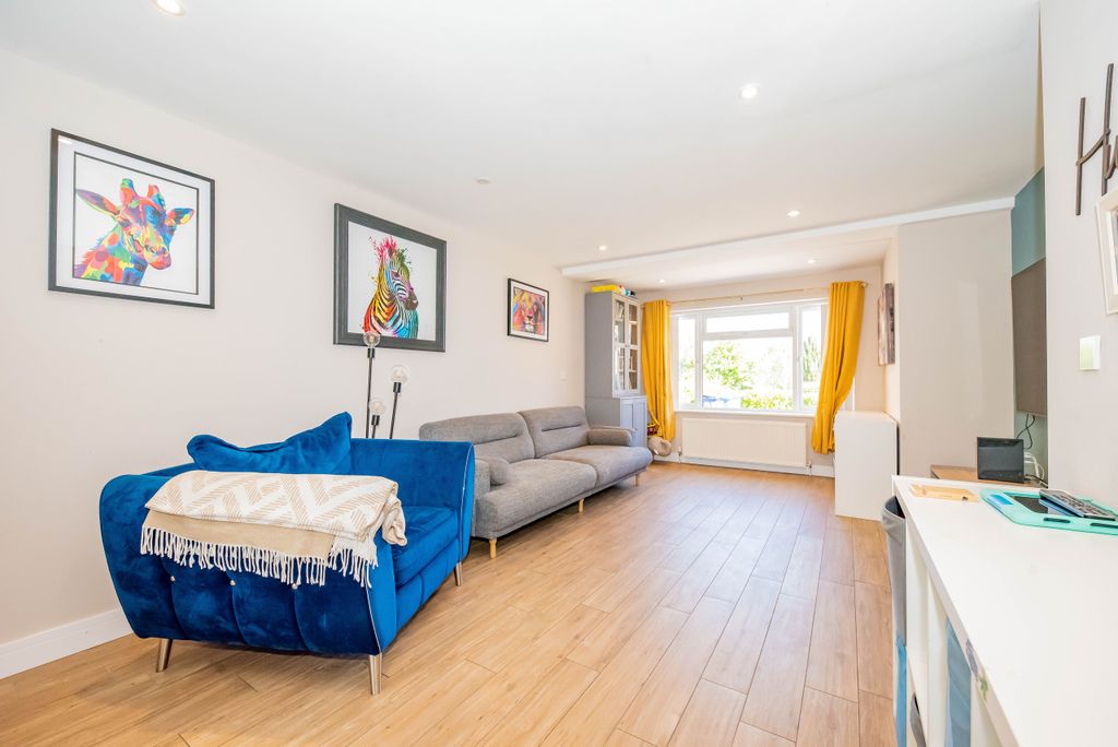 Additional image 9 of 4 bed detached house for saleBramling Avenue, Yateley, Hampshire GU46