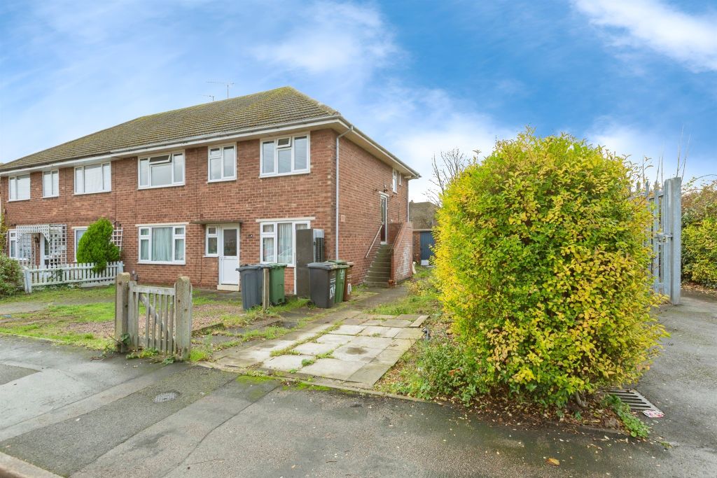 2 bed maisonette for saleLambourne Road, Birstall, Leicester LE4