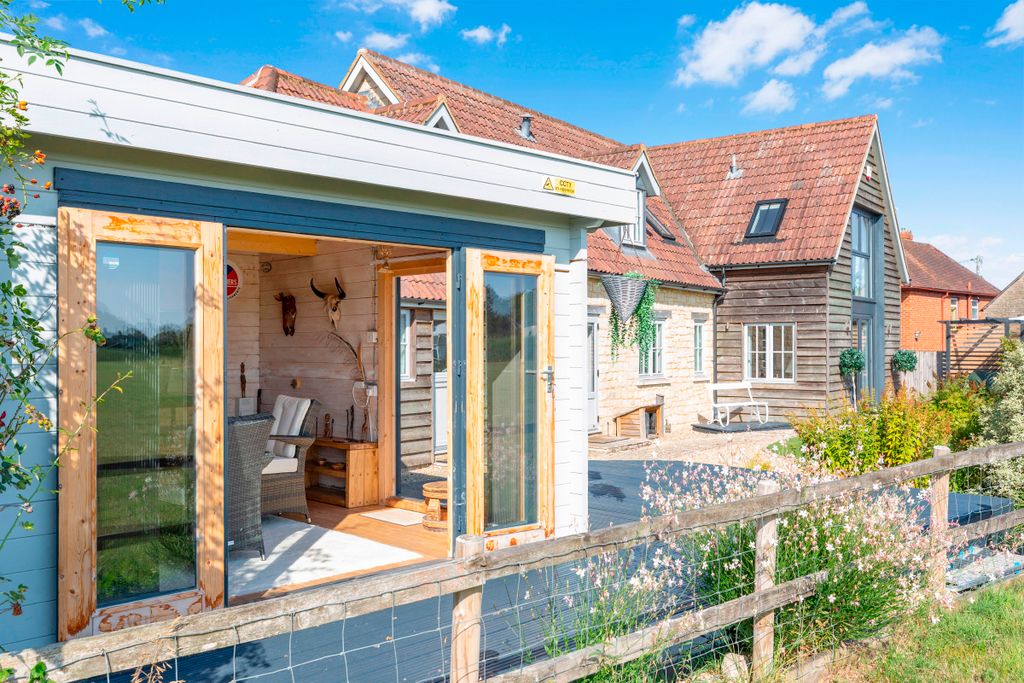 Additional image 13 of 4 bed detached house for saleHair Cobble Cottage, Bay Lane, Gillingham SP8