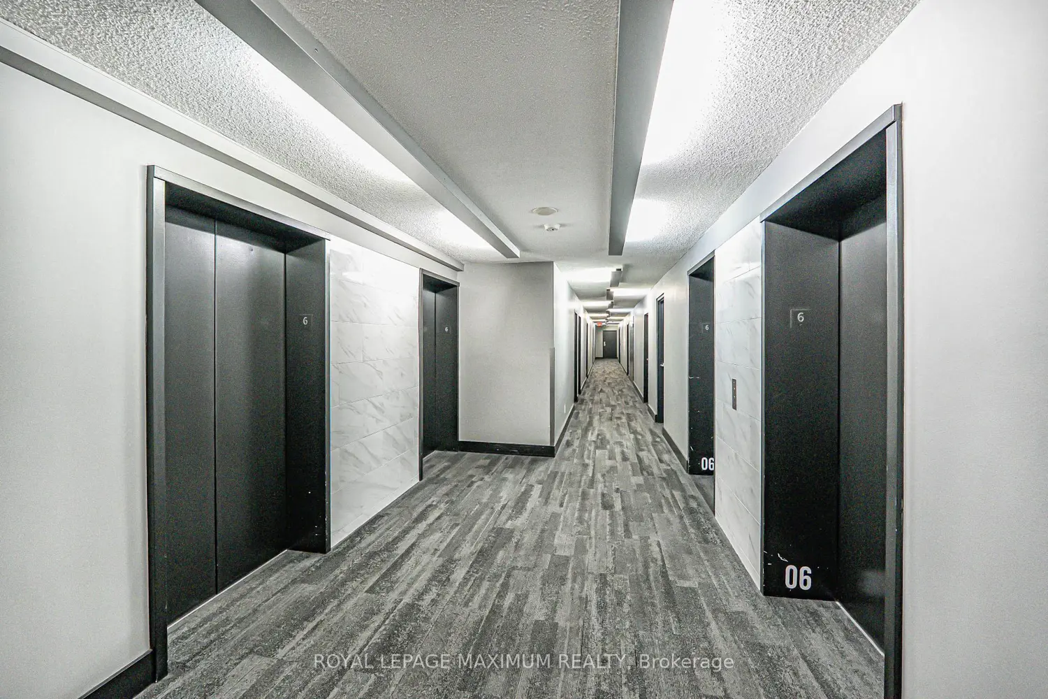 Additional image 3 of 38 Joe Shuster Way 617